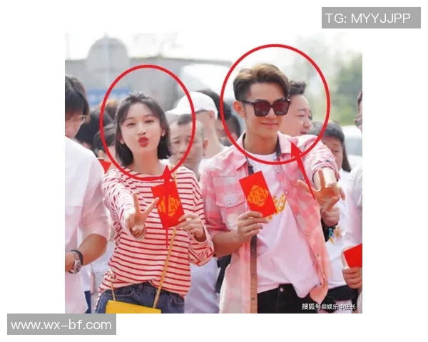 足球明星官宣恋情引发热议粉丝狂欢社交媒体瞬间沸腾